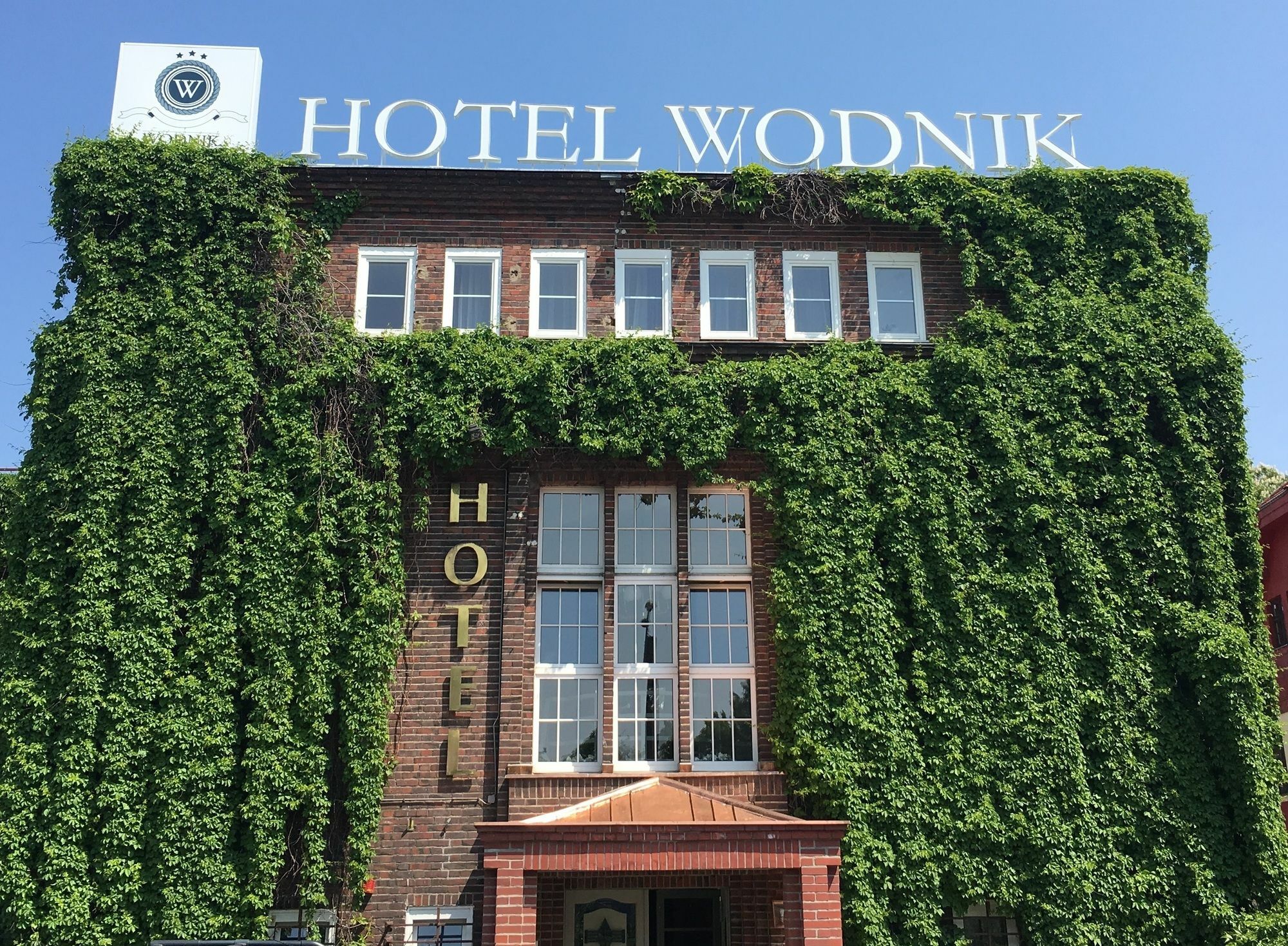 فروتسواف Hotel Wodnik المظهر الخارجي الصورة
